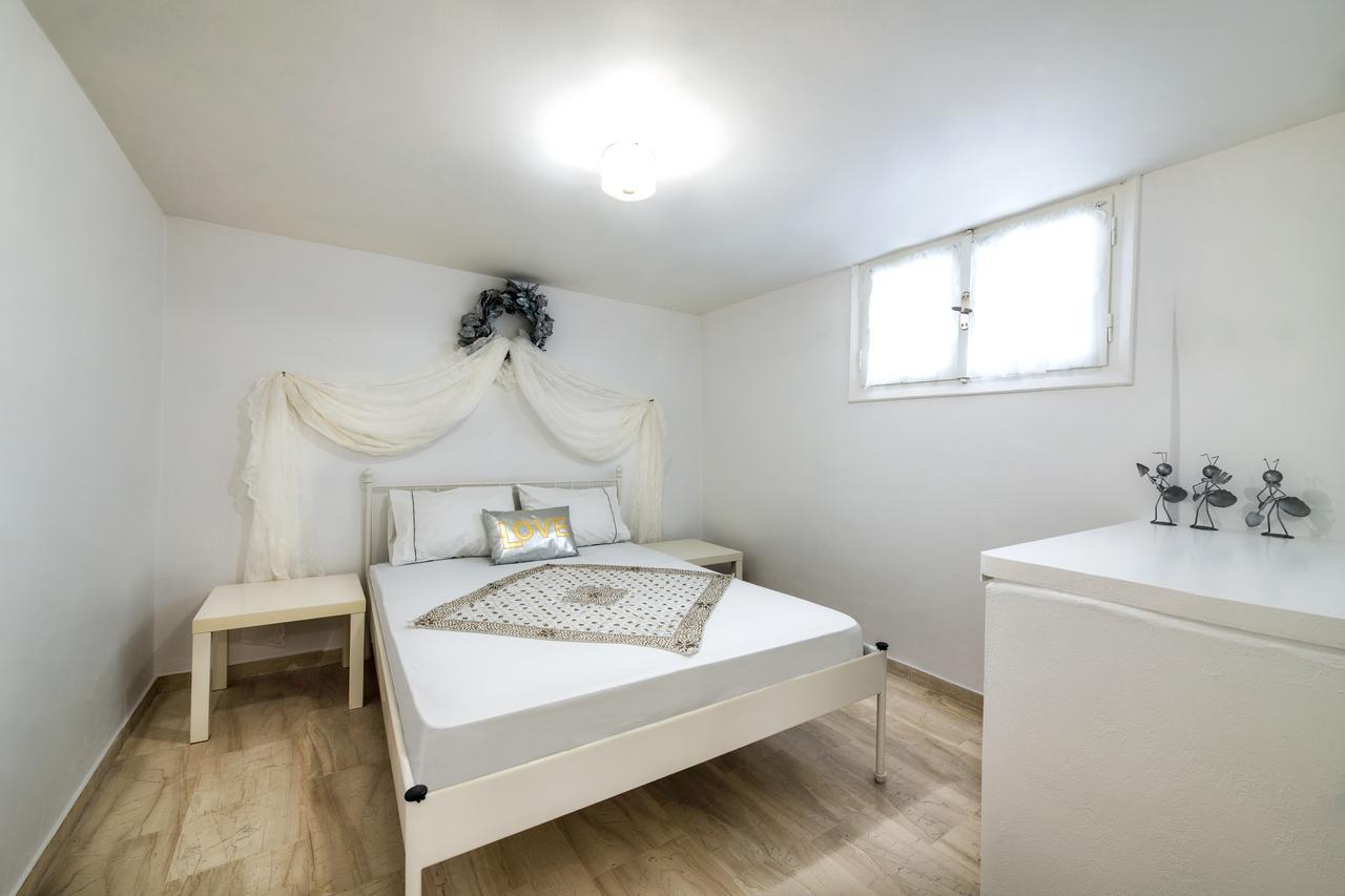 Sol Mare Salis Apartment คามารี ภายนอก รูปภาพ